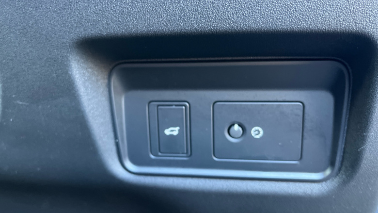 Jaguar E-Pace 2.0 D200 R-Dynamic S 5dr Auto Diesel Estate